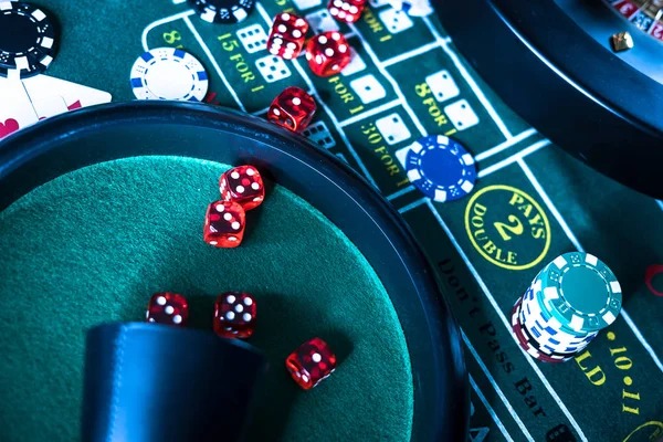 Live reveal: dealer exposes cards one at a time with clear close-ups Live dealer dealing cards with real-time card reveal on Adventures Beyond Wonderland